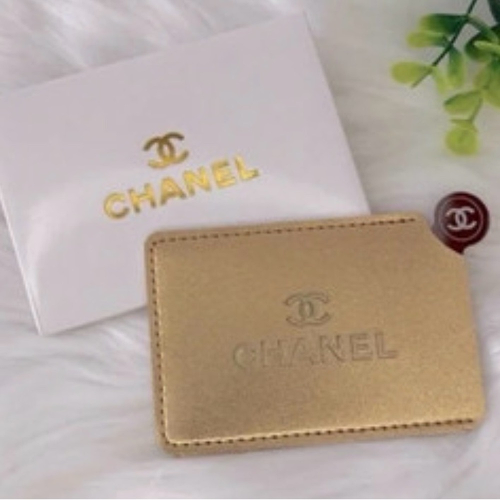 ⭐️ Chanel Beauty Pocket Mirror & Leather Card Holer - GOLD